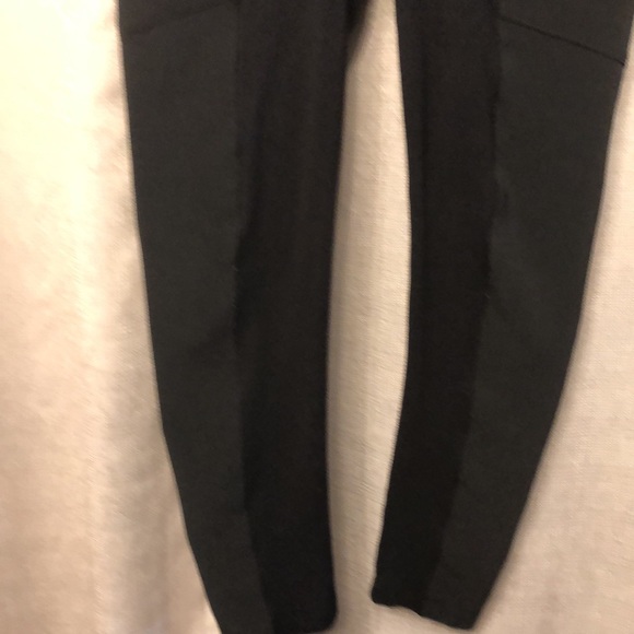 BCBGMAXAZRIA leggings - Picture 3 of 8